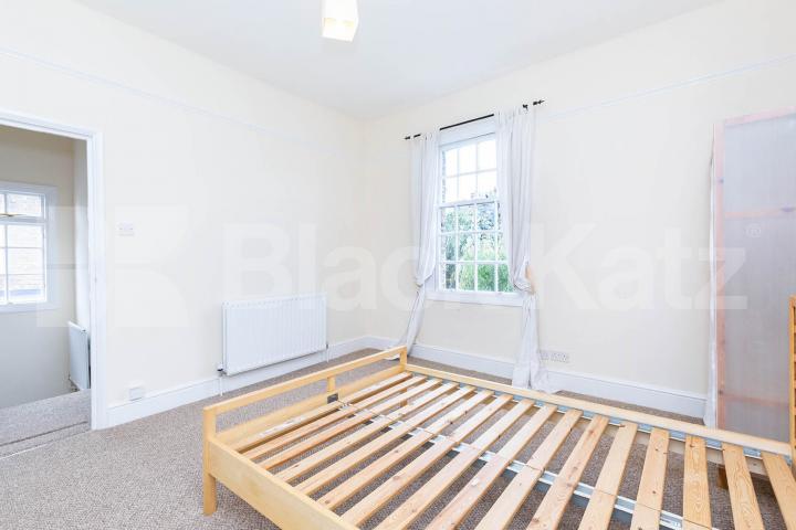 Bright and airy one bedroom flat set on top floor of a period conversion Stamford Road, Dalston